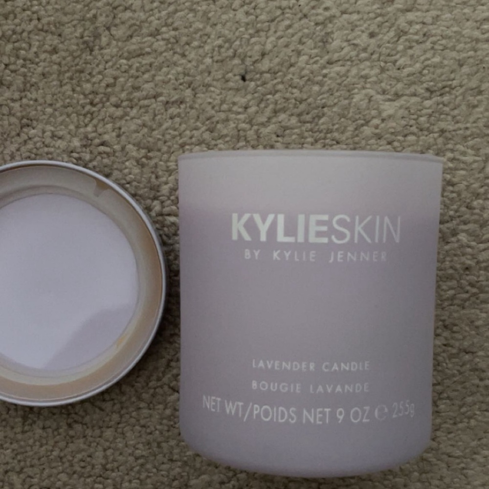 Kylie Skin Candle Lavender